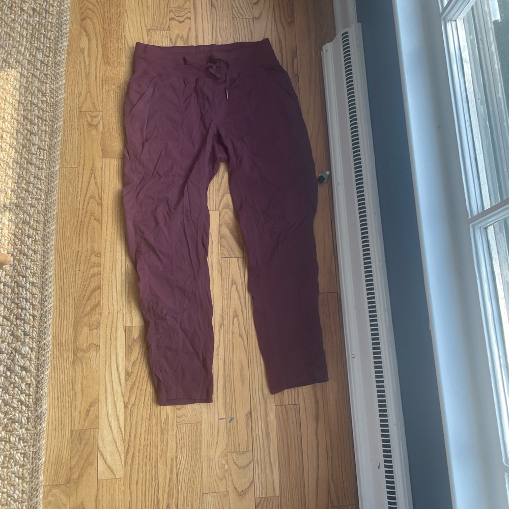 Lululemon dance studio cropped Burgundy Jogger Pants 8 originally $79!